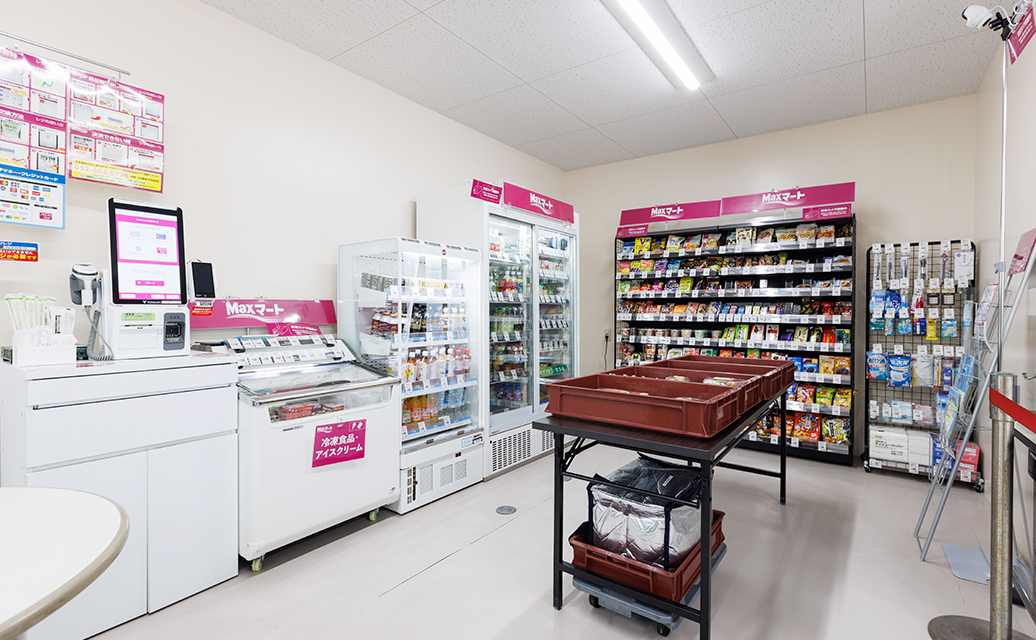 食堂・売店（MAXマート）の内観の写真