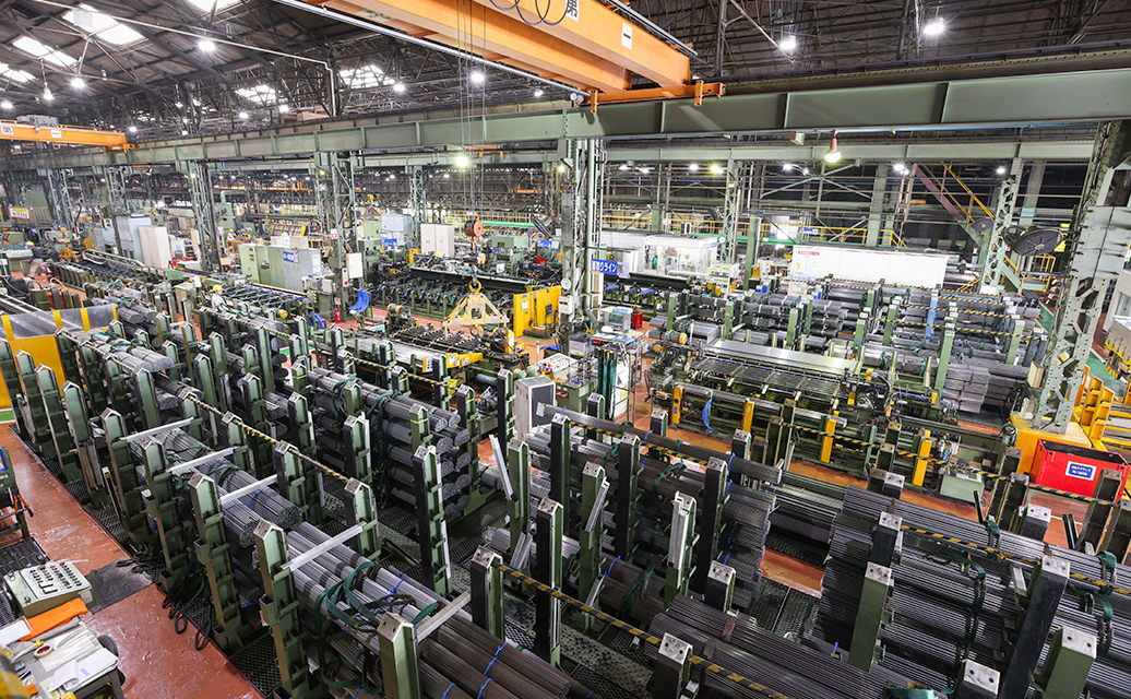 本社工場の内観の写真